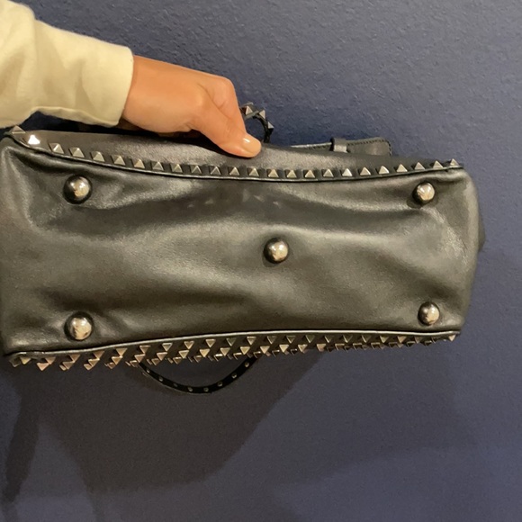Valentino leather rock stud tote - Picture 8 of 9
